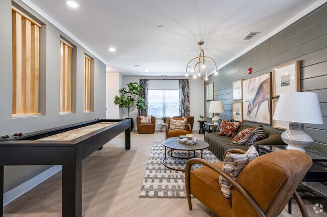 Clubhouse - Pointe River