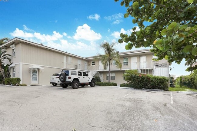 Photo - 370 Wilma Cir Unit 2