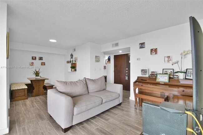 Building Photo - 11800 SW 18th St Unit 508-4 Rental