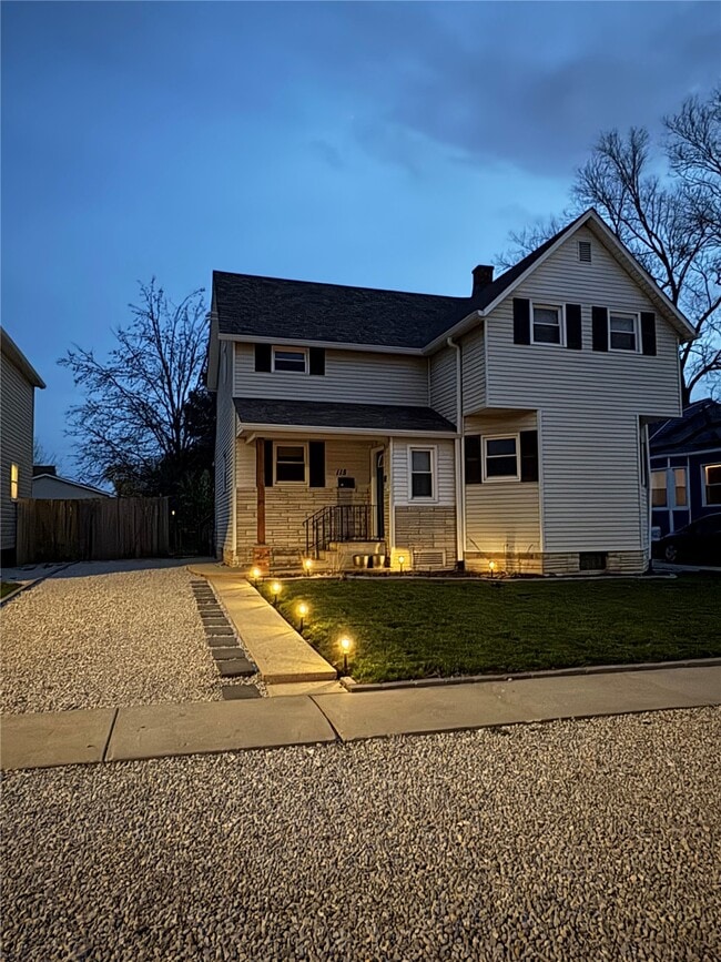 Building Photo - 115 W 6th St