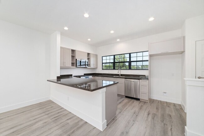 Photo - 11924 N Hoa Sen Cir