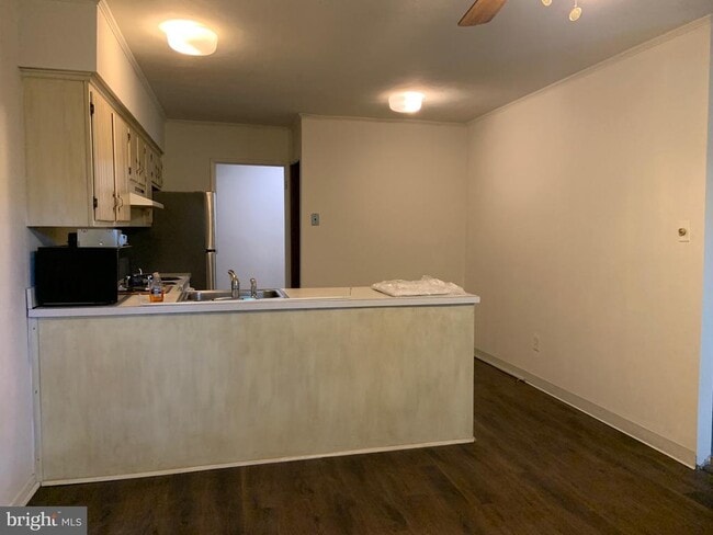 Photo - 400 Campbell Cir Unidad G15