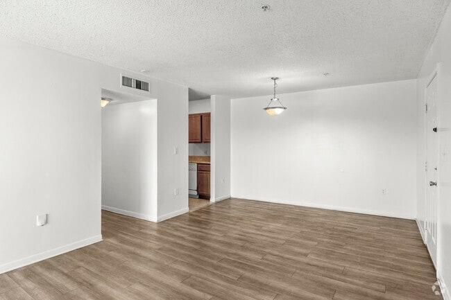 3BR, 2BA - 1,050SF - Dining Room