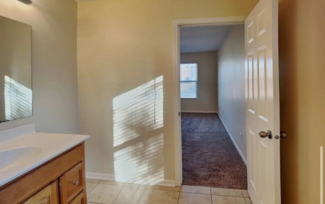 Photo - 286 Aershire Ct