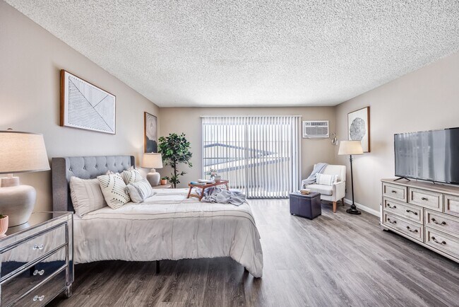 Sun City Gardens - 55+ Active Adult Apartments