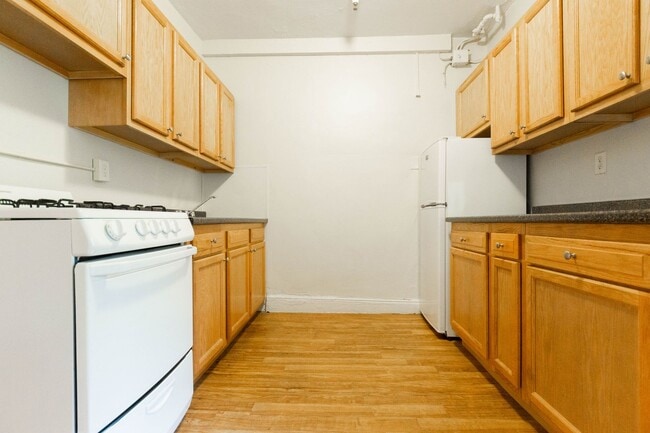 Photo - 2 bed/1 bath in Brighton