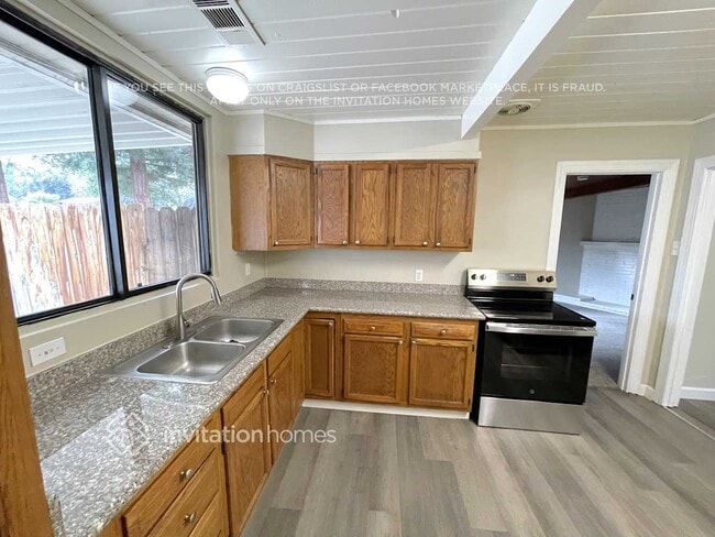 Photo - 321 Brennan Ct