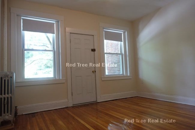 Photo - 9 Egremont Rd Unit 1