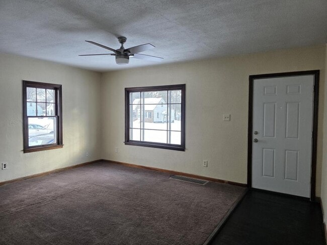 Photo - 224 Maryland St NW