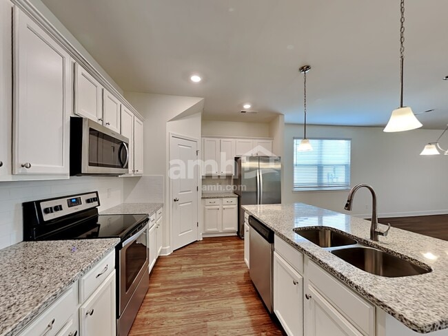 Photo - 5068 Trailwater Dr