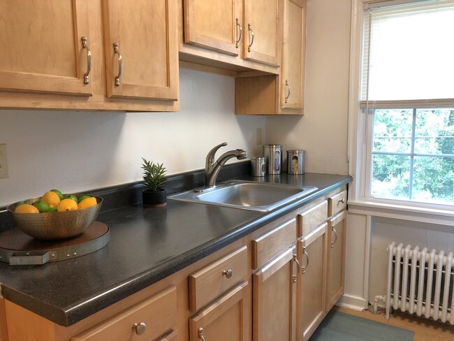 Photo - Schuyler Place