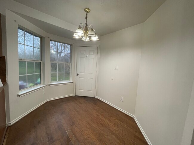 Photo - 7606 Habermacher