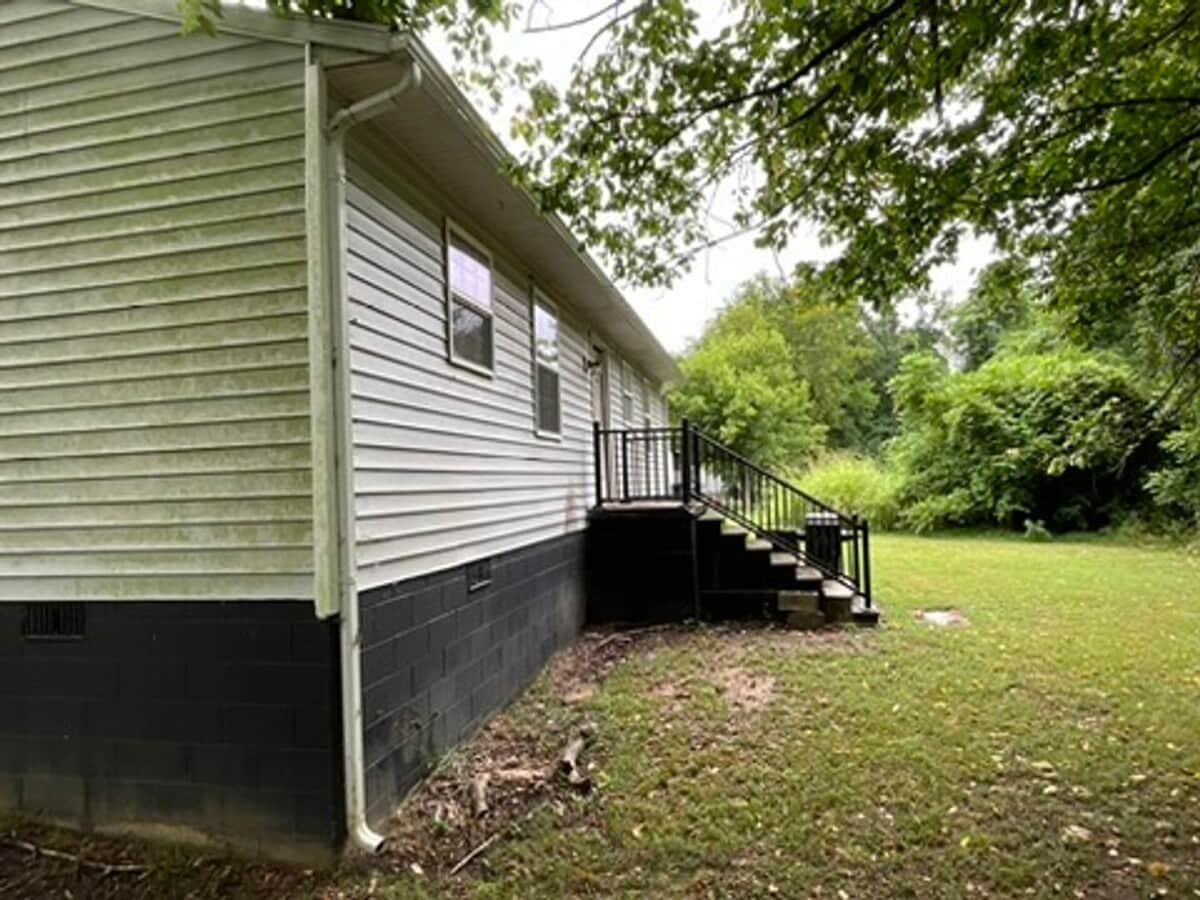 Photo - 405 S Virginia St