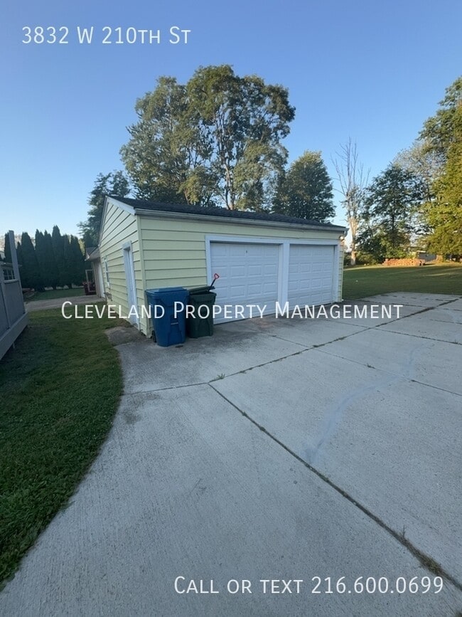 Photo - 3832 W 210th St