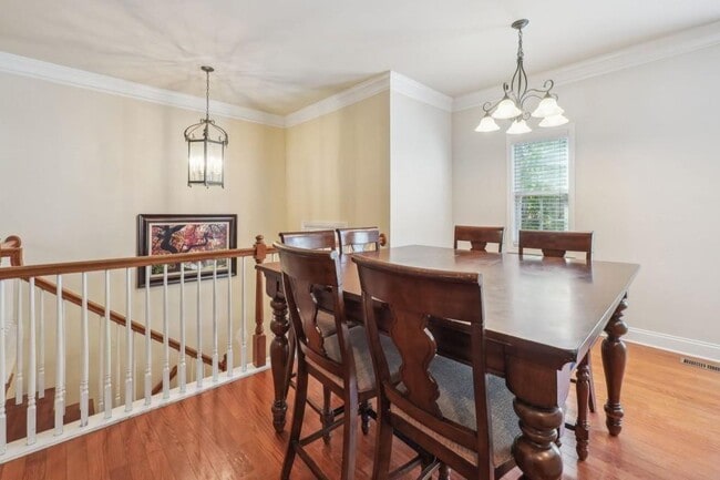 Photo - 3808 Fairhill Point