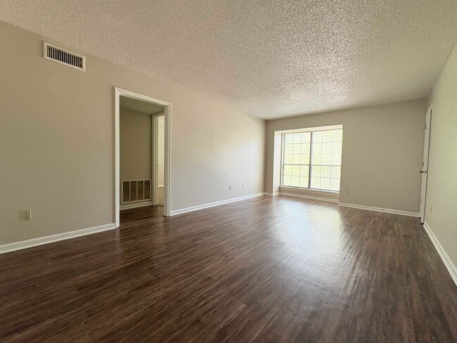 Building Photo - 1663 Kay Ave Rental
