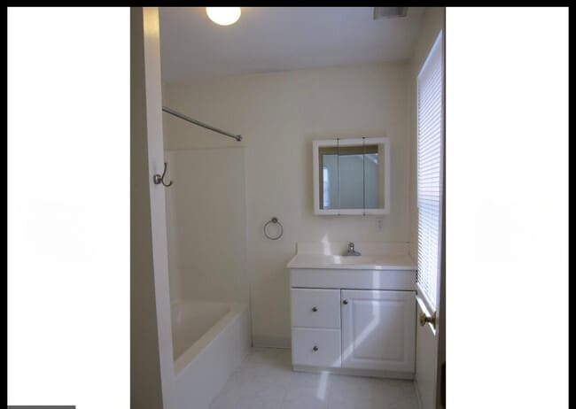 Photo - 20 W Franklin Ave Unit A-1