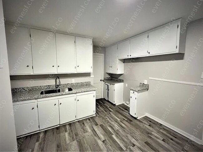 Photo - 783 Avalon Rd