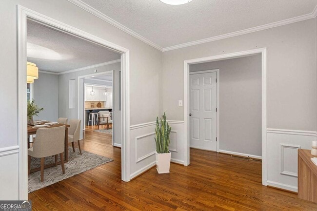 Photo - 1375 Mosswood Ln SE