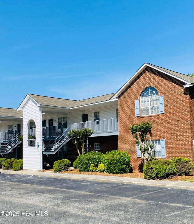 Building Photo - 2012 Tower Pl Unit 9 Rental