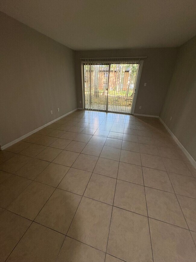 219 Orchard Trace Ln Unit 4