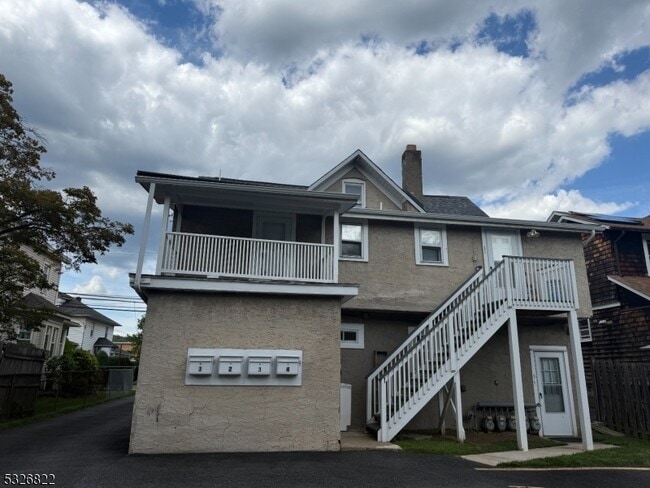 Photo - 319 Lathrop Ave