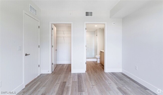 Building Photo - 22980 Vista Edera Cir Unit 1-302 Rental