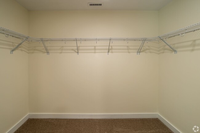 Photo - FREE RENT SPECIAL! 1 MONTH FREE & $750 SEC...