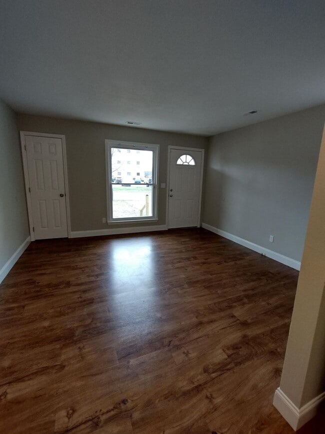 5904 Graston Ave Unit 5904 Graston Ave A