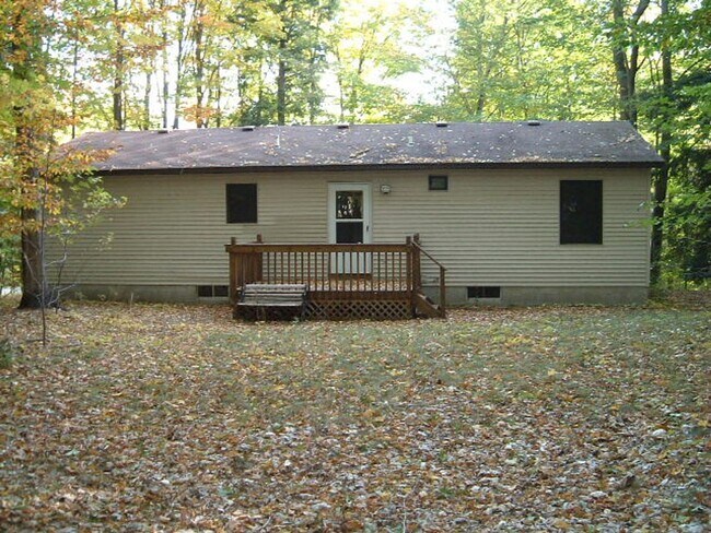 Photo - 2 BEDROOM HOME NEAR SPIDER LAKE