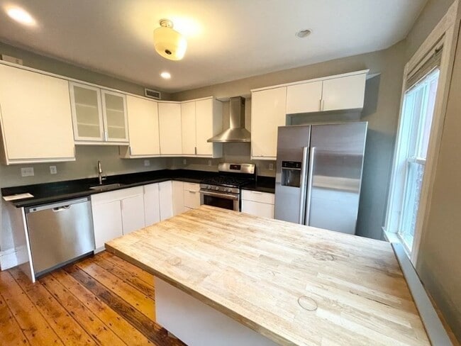 Photo - 51 Greenwich St