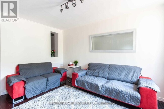 106 Lamb Ave