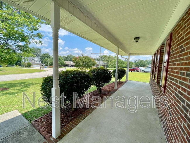 Photo - 172 Finch Rd