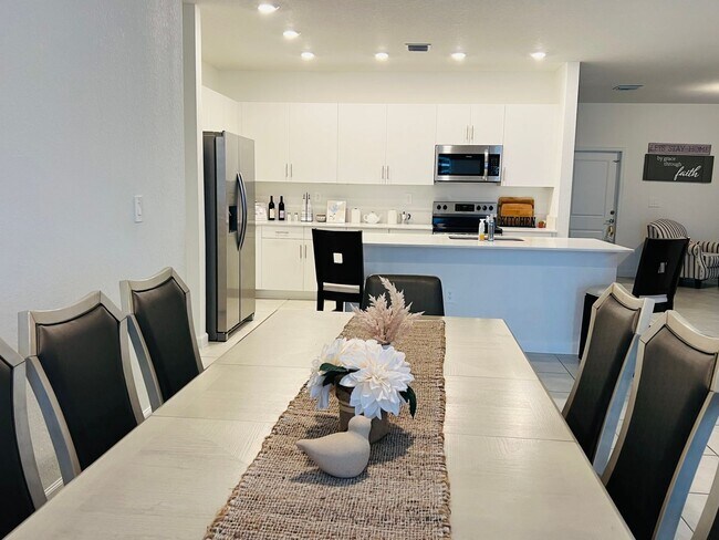 Photo - 5 Bedroom Single Family Home in Miami