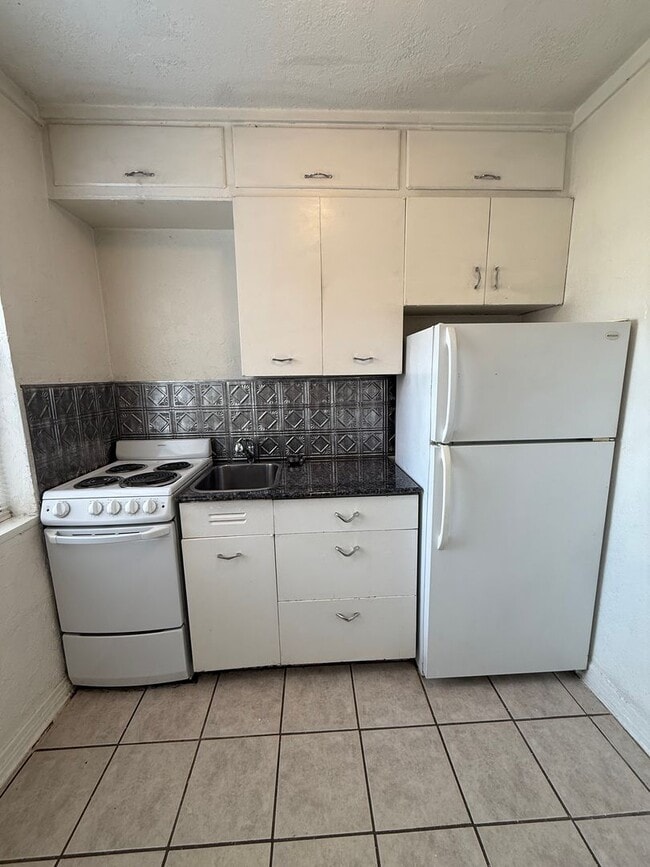 Photo - Updated 1-Bedroom in the Heart of the Plaza District Unit 1744-11