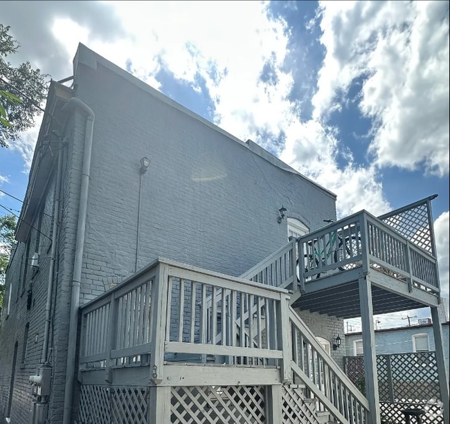 Building Photo - 1100 W Clay St Rental