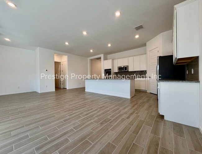 Photo - 10848 W Yates Ln