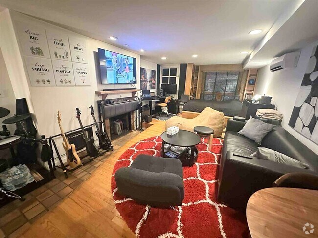 Building Photo - 36 Beacon St Unit 1A Rental