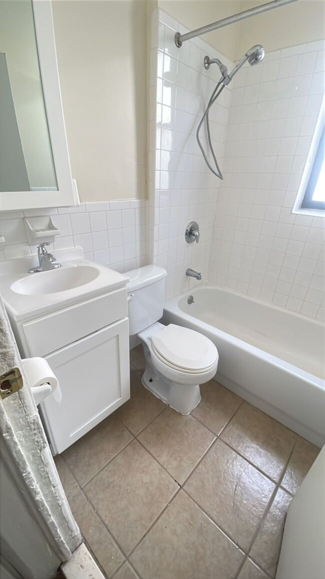 Photo - 145 - Chestnut Apartments