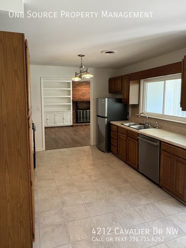 Photo - 4212 Cavalier Dr NW
