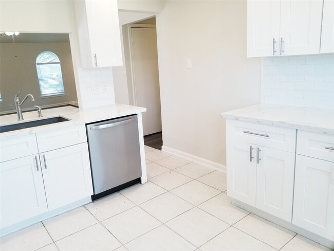 Photo - 3731 Westheimer Pl Dr