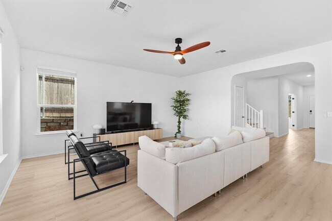 Photo - 4712 Pear Lgt Rd