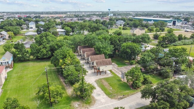 Photo - 120 Grove Rd