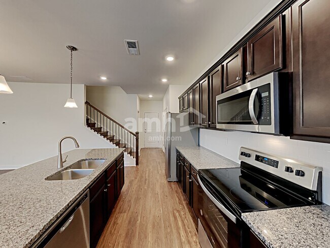 Photo - 400 Tributary Ln