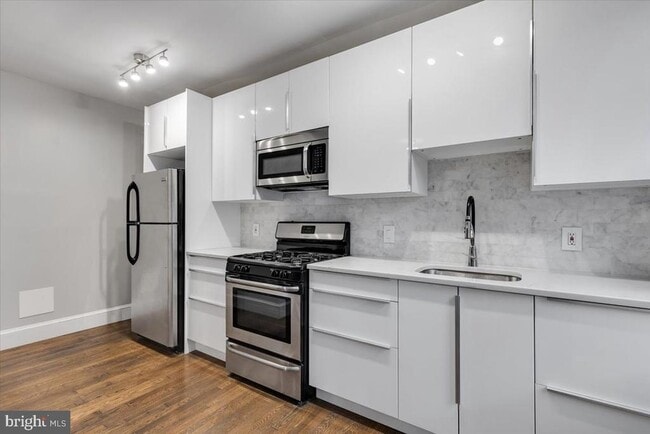 Building Photo - 1301 Longfellow St NW Unit 207