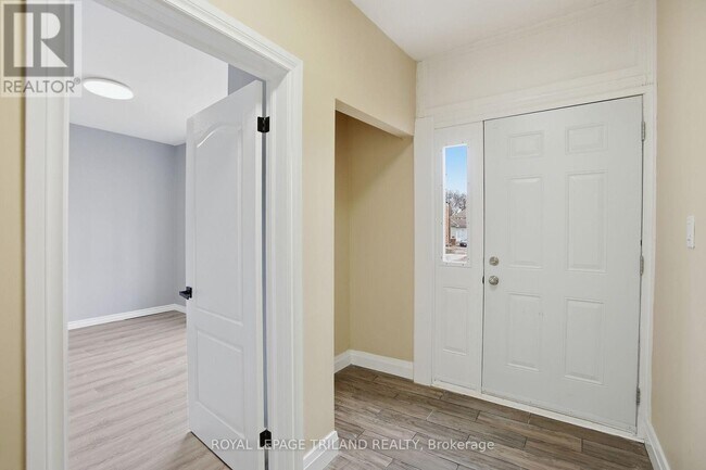 Photo - 151 Waterloo St