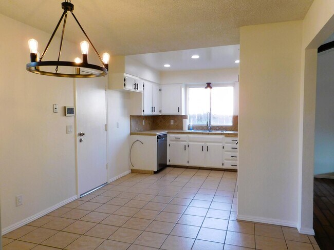 Photo - 2297 Acacia Ave