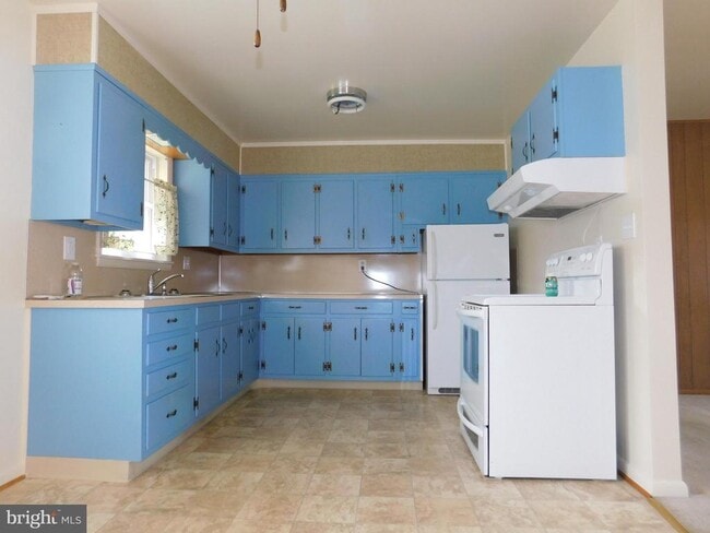 Photo - 1569 Frank Rd