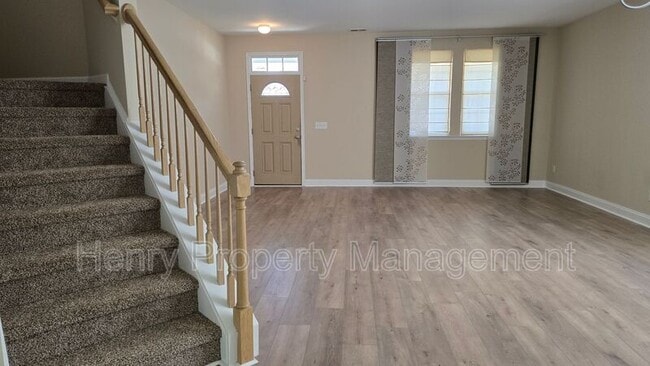 Photo - 314 Ashburn Ln