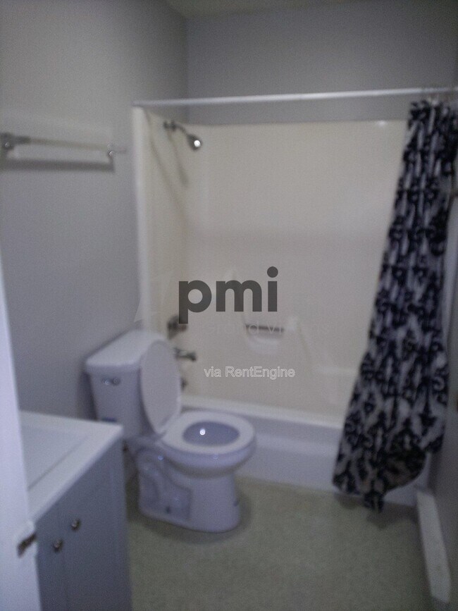 Photo - 24 W Buchanan Ave Unit 9